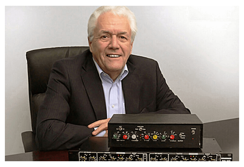 Ivor Drawmer sat a a desk with the original DS201 噪声门
